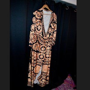 NWOT| | Beautiful Chic Black & Gold Kimono/Duster